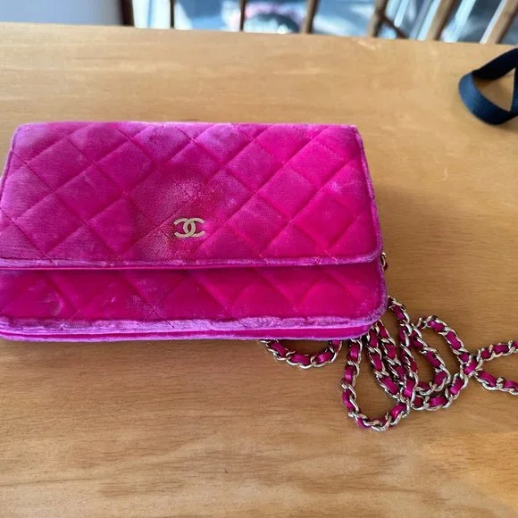 velvet chanel purse - Picture 3 of 7